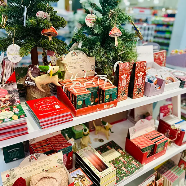 Produktpräsentation mehrerer kleinerer Artikel für den Adventskalender