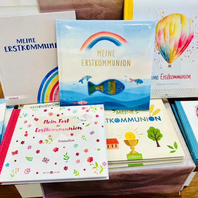 Erinnerungsalben für die Erstkommunion