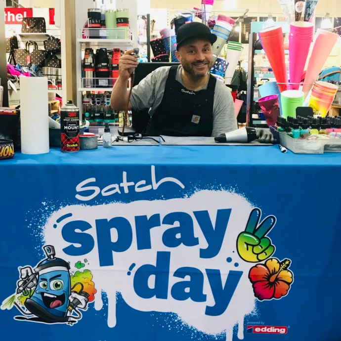 Satch Sprach Day Künstler