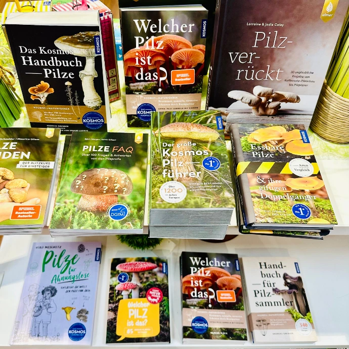 Diverse Bücher zum Thema Pilze